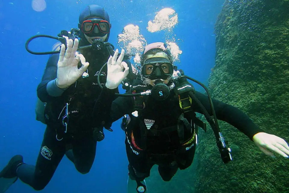 Marsella: Bautismo de Buceo en la isla de