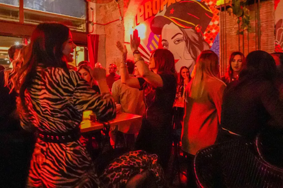 Marseille Pub Crawl : Conoce, Bebe y Festeja
