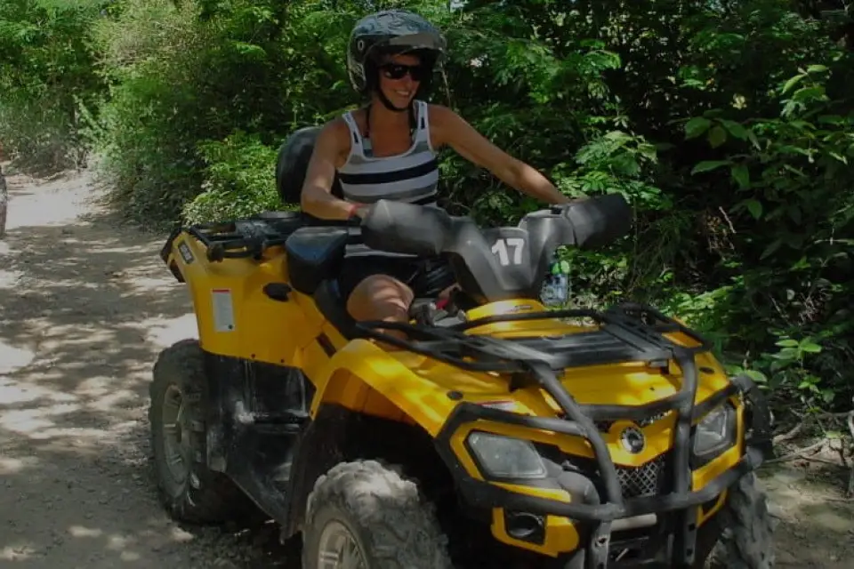 Tour en quad por la selva maya + Circuito de tirolinas