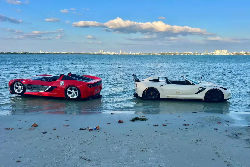 Miami: 1 hora de alquiler de Jetcar y 30 minutos de tour en barco