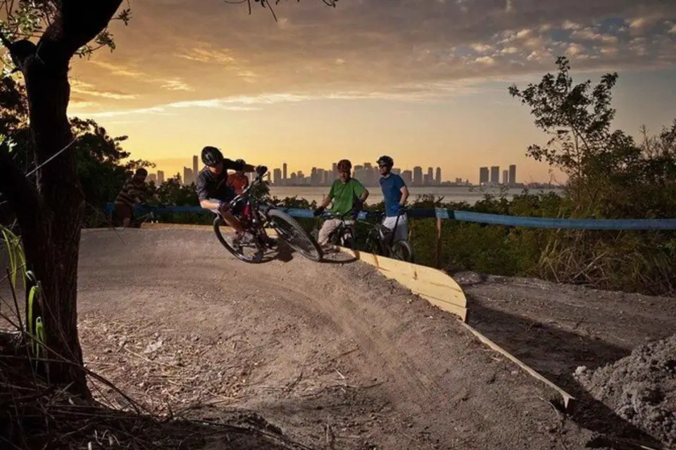 Miami: Alquiler de bicicletas de montaña en los senderos de Virginia Key