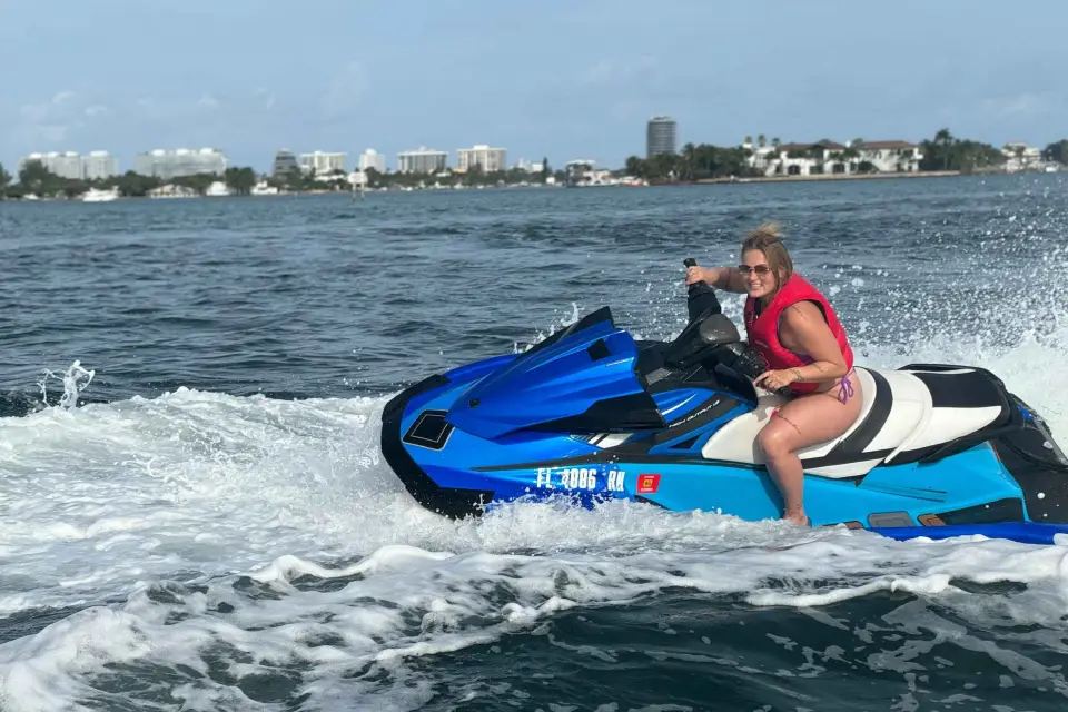 Miami Beach: Alquiler de WaveRunner y paseo en barco