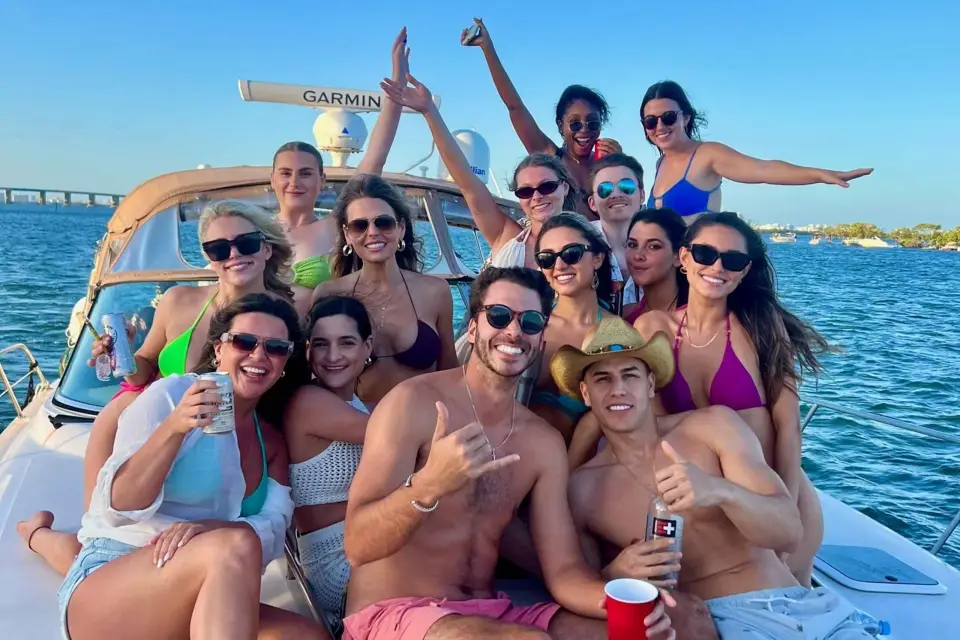 Miami Beach: Crucero en yate con parada para nadar