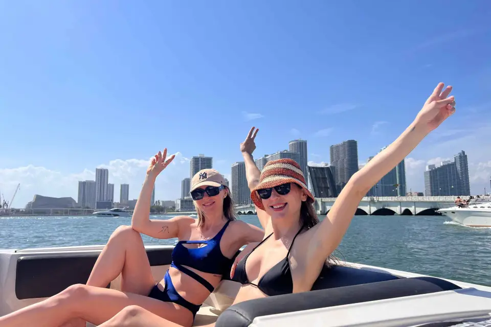 Miami Beach: Tour en barco privado con capitán y champán