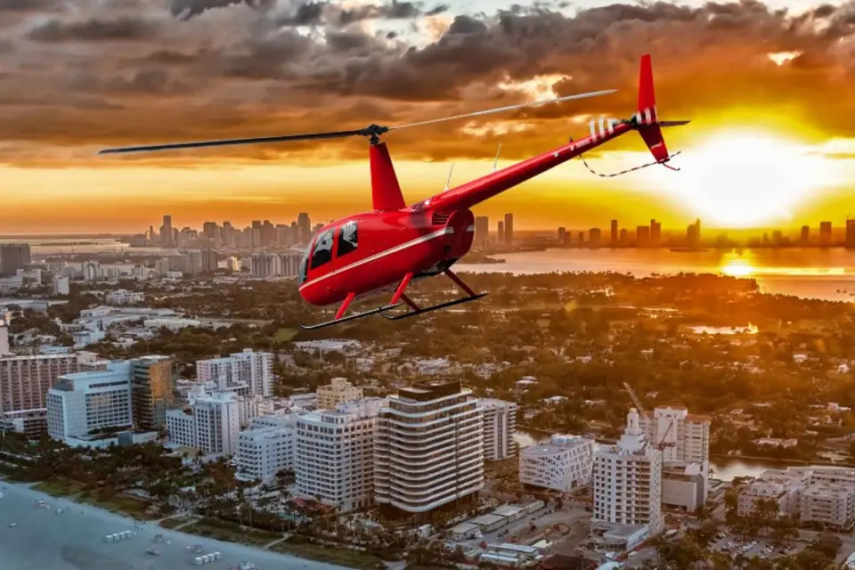 Miami Beach: Tour privado de 30 minutos en helicóptero de lujo al atardecer