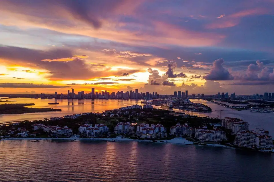 Miami Beach: Tour privado de 50 minutos en avión de lujo al atardecer