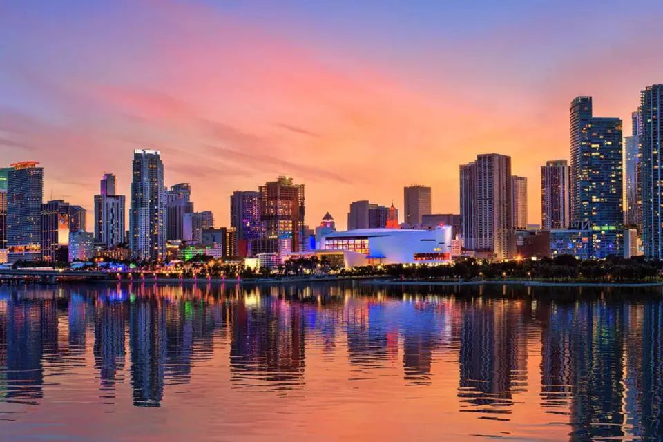Miami: Crucero de 90 minutos al atardecer con bar de mojitos a bordo
