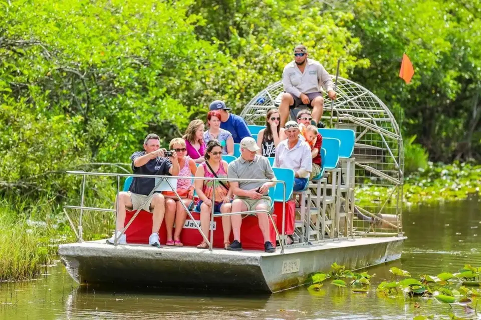 Desde Miami: Espectáculo de Vida Salvaje en los Everglades, Bote de Aire y Traslado en Autobús