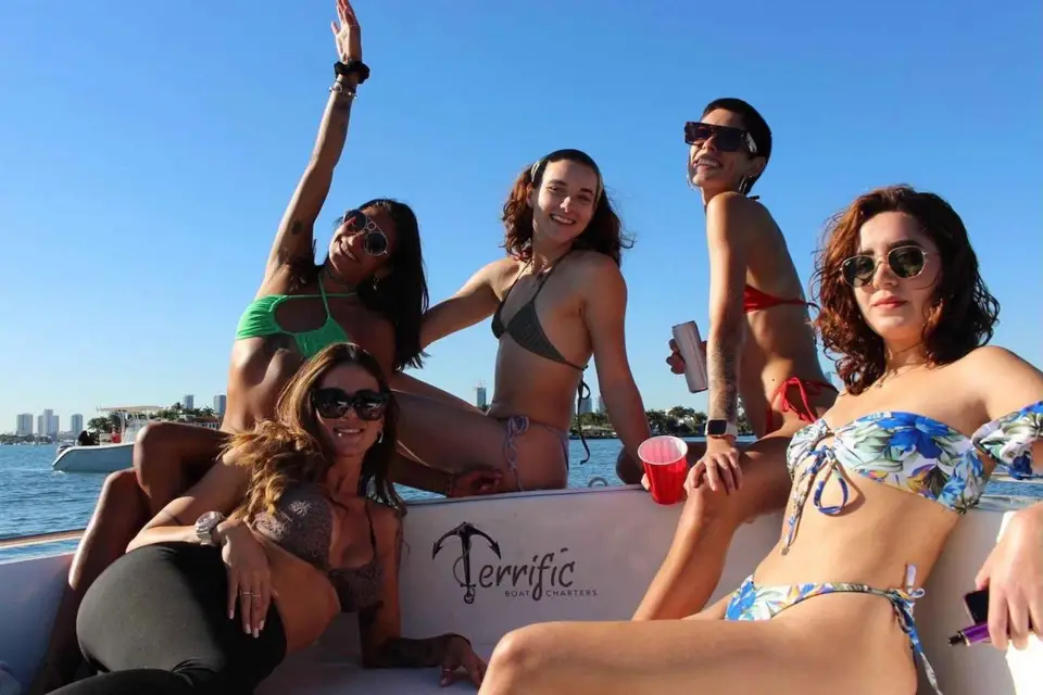 Miami: Excursión de 4 horas en barco por las islas con juguetes acuáticos