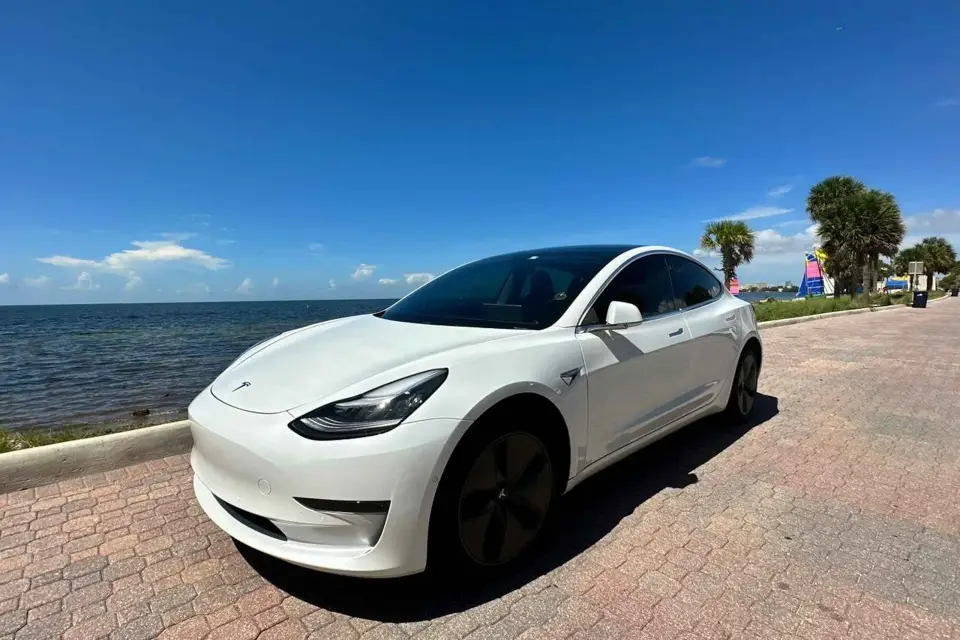 Explora Miami con un conductor privado