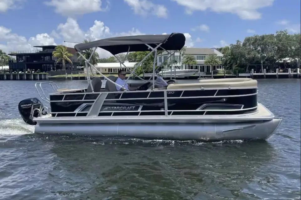 Fort Lauderdale Alquiler privado de pontones para 12 personas