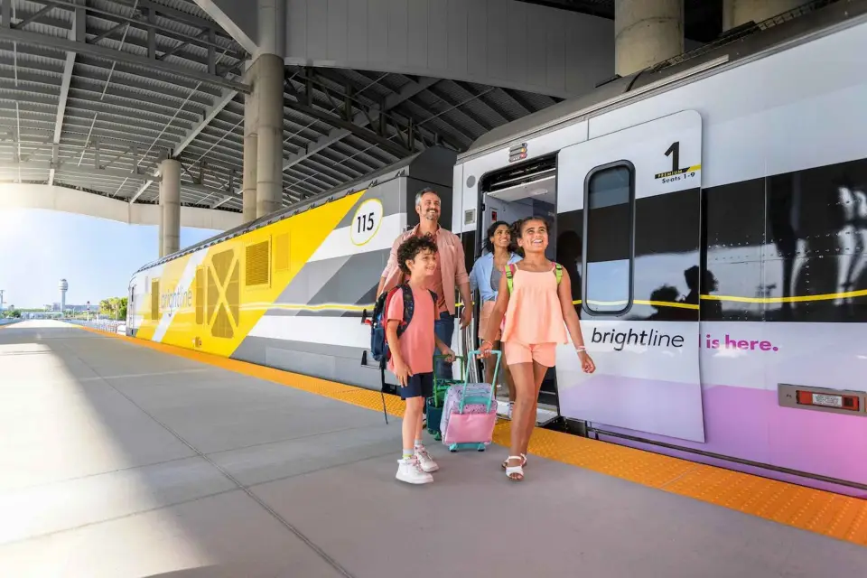 Miami o Ft Lauderdale: Traslado en tren al aeropuerto de Orlando