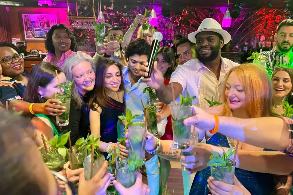 Miami: Noche de Salsa con Clases, Bocados Cubanos y Música en Directo