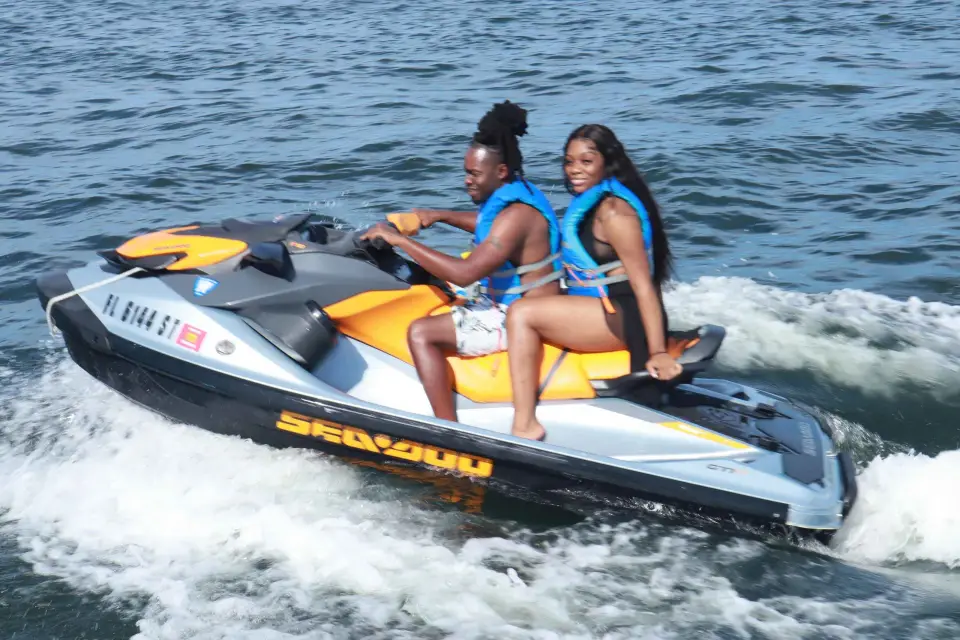 Miami Playa: Paseo en barco y alquiler de motos acuáticas