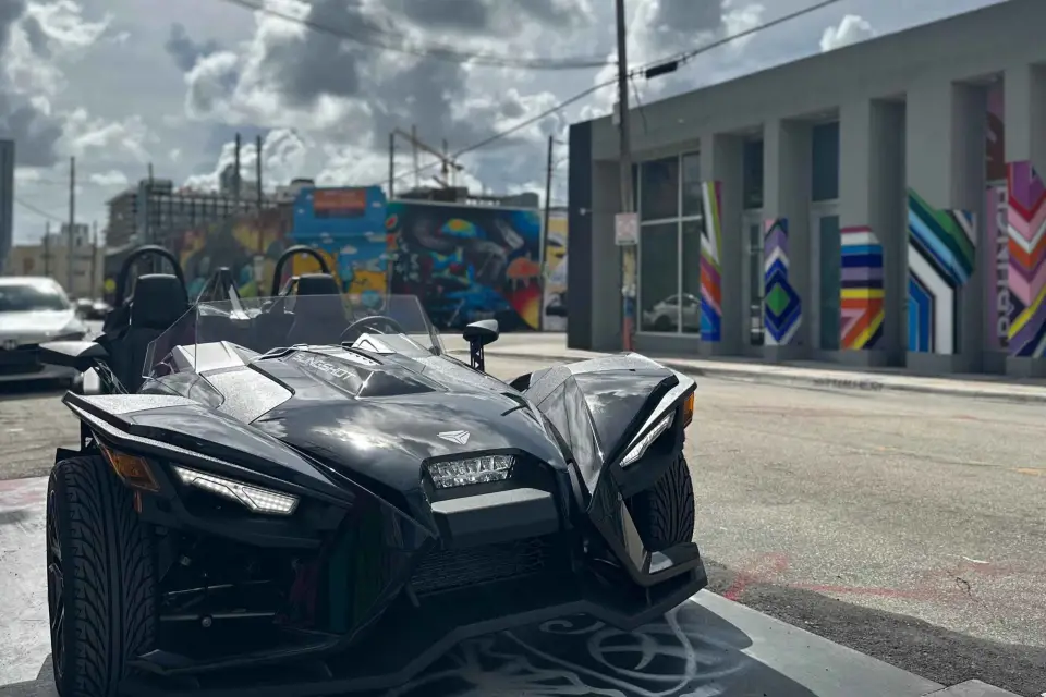 Miami: Polaris Slingshots