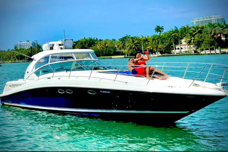 ⭐️⭐️⭐️⭐️⭐️ Privado 🛥️ Alquiler de yates ⏰ 2h 🍾 Regalo de champán