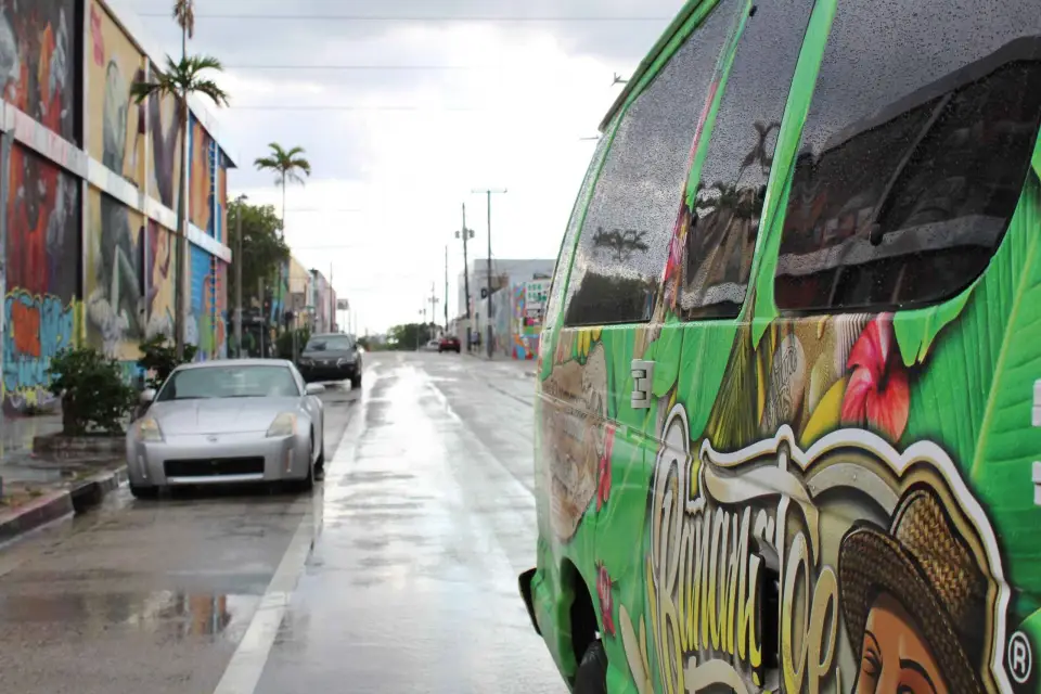 Miami: Recorrido en autobús por la ciudad con recogida en el centro o en Miami Beach