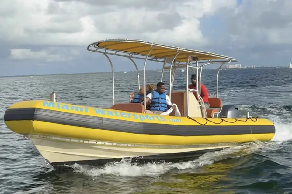 Miami: Relajante paseo en barco turístico