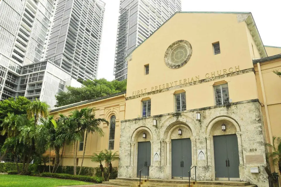 Tour autoguiado en Miami Además de South Beach