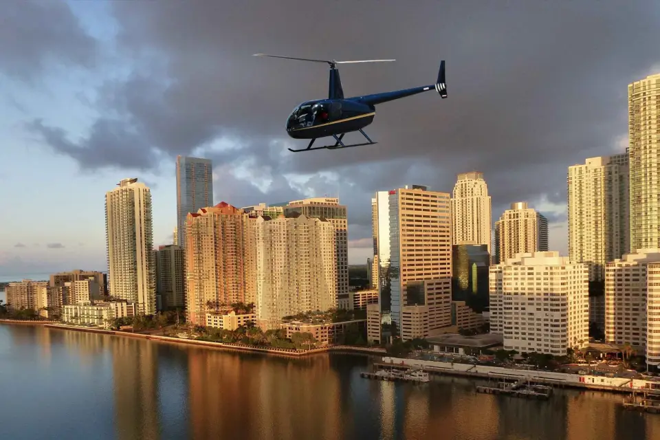 Miami: Tour privado de 30 minutos en helicóptero de lujo por South Beach