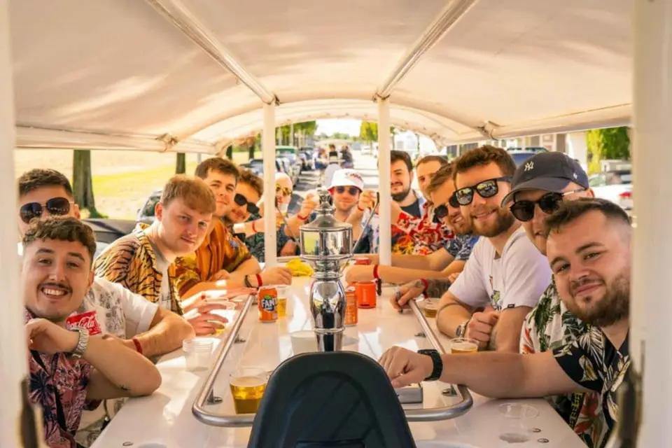 Múnich: Excursión en Bicicleta por la Cerveza del Oktoberfest con Bebidas Ilimitadas