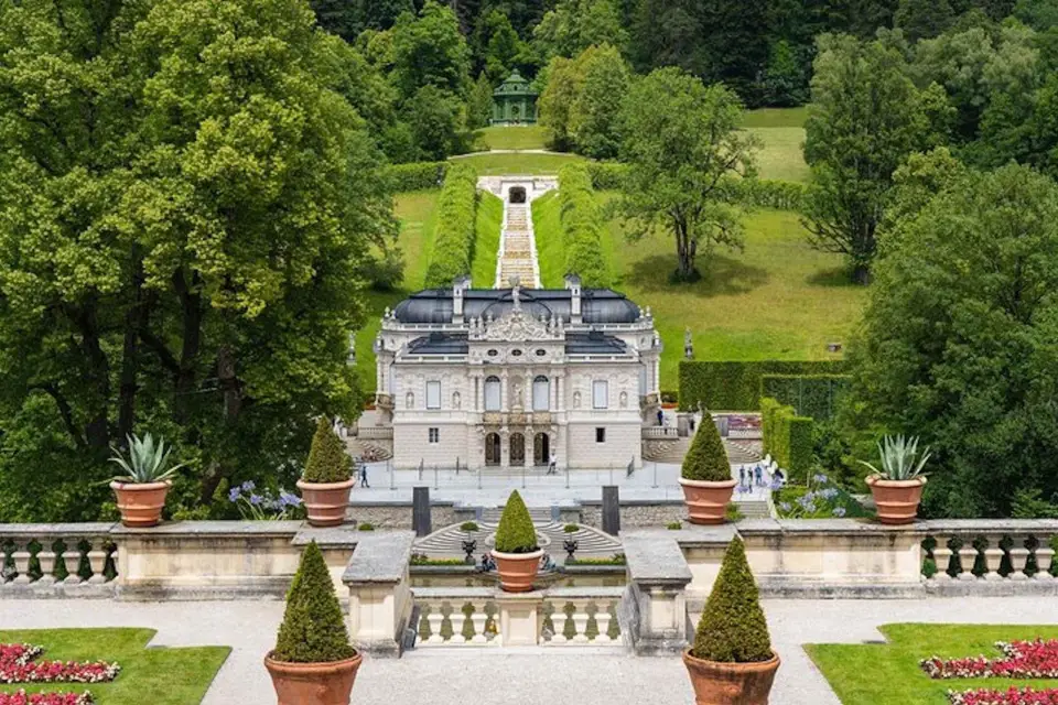 Excursión de un día privada desde Múnich a Neuschwanstein y Linderhof