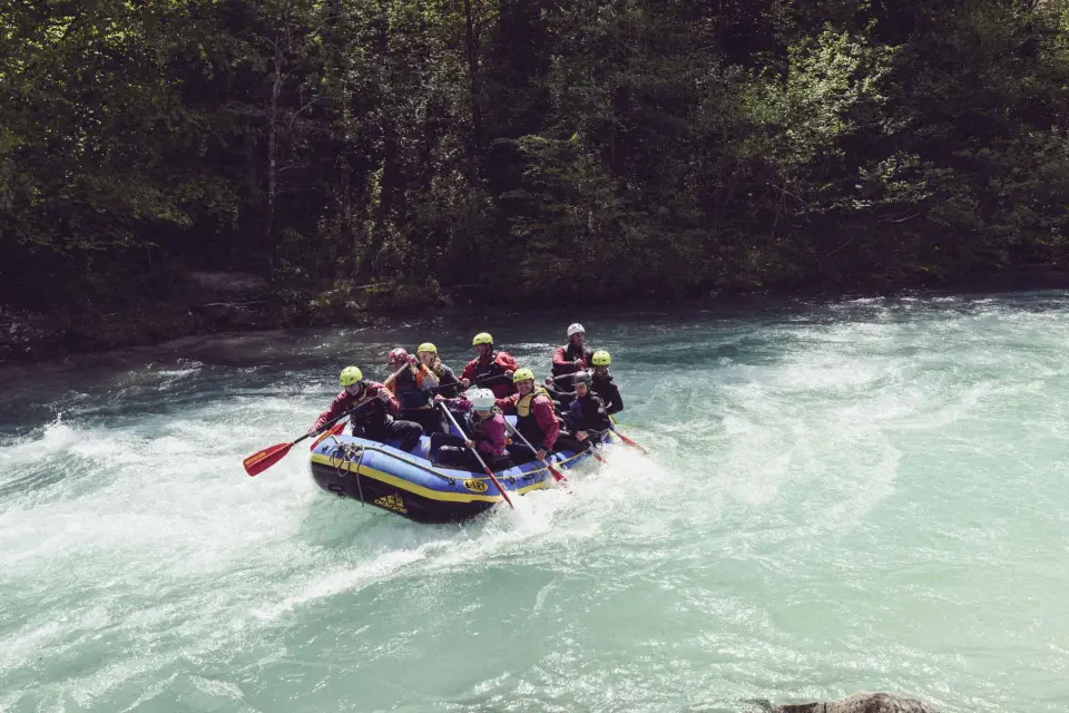 Lenggries: Aventura guiada de rafting en el Isar