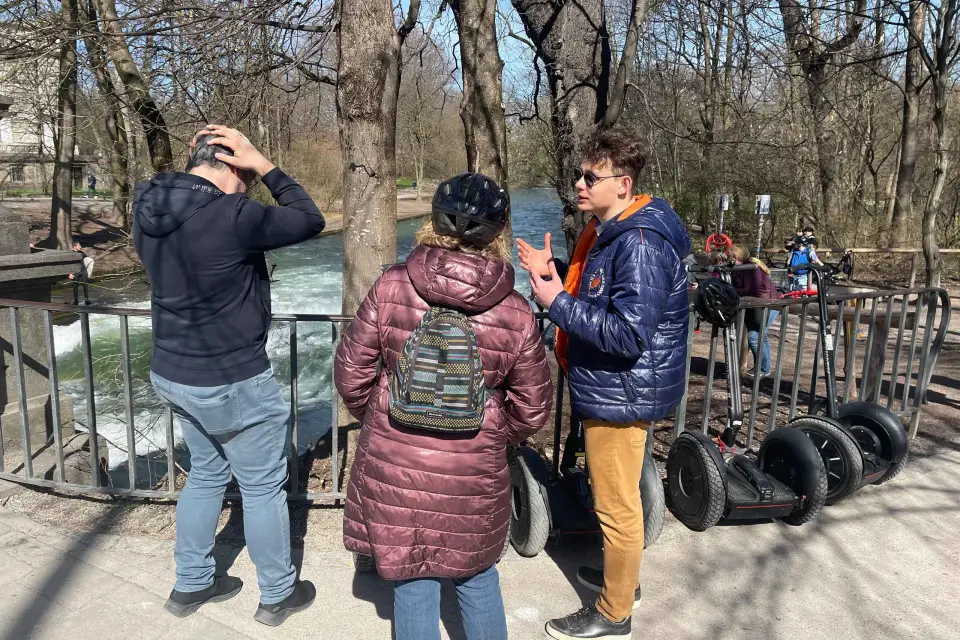 Múnich: Lo más destacado de la ciudad Tour en Segway con guía