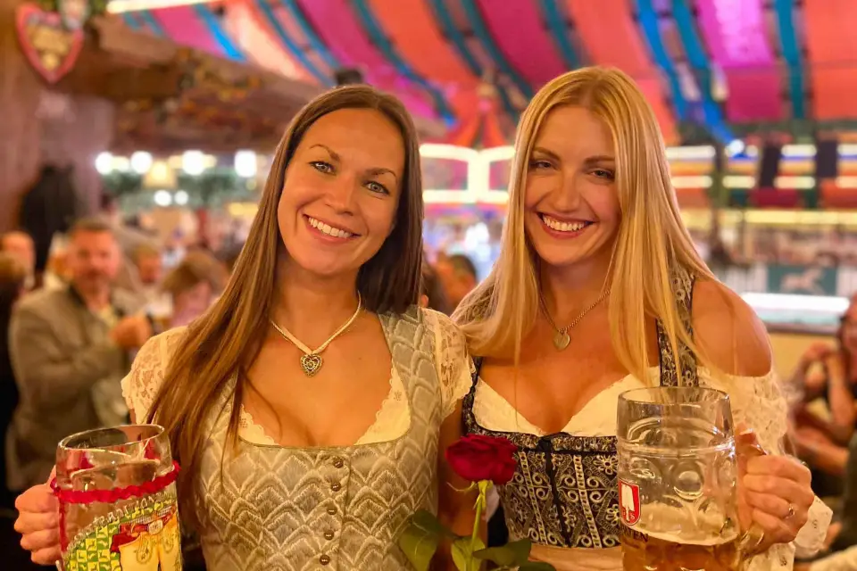 Múnich: Oktoberfest Tour+Reserva Comida Fin de Semana Carpa Grande