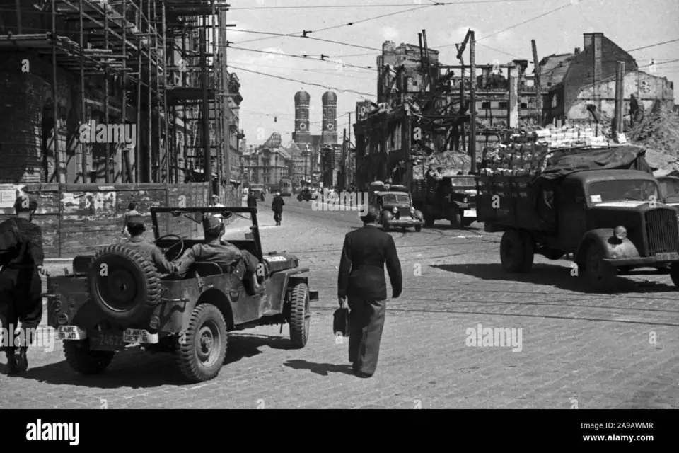 Múnich: Tercer Reich y Segunda Guerra Mundial Tour en Segway por la Ciudad