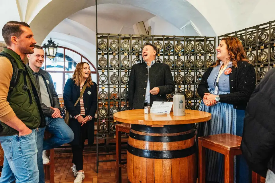 Múnich: Tour guiado por la Hofbräuhaus con 1 cerveza
