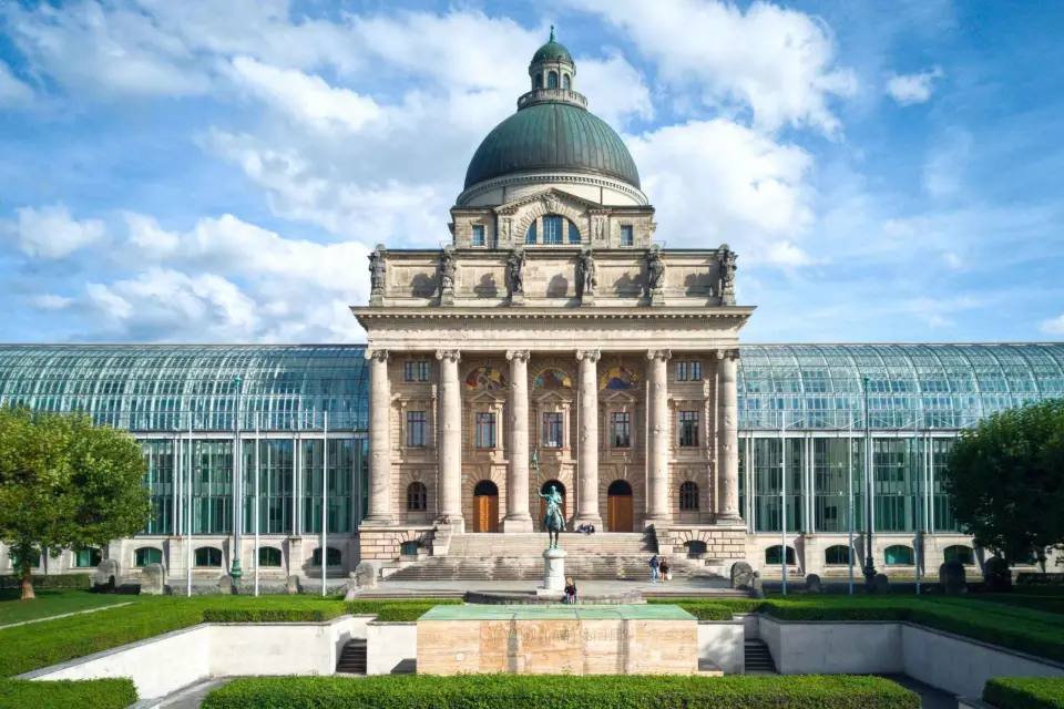 Tour a pie privado por Múnich con el Museo BMW y el BMW Welt