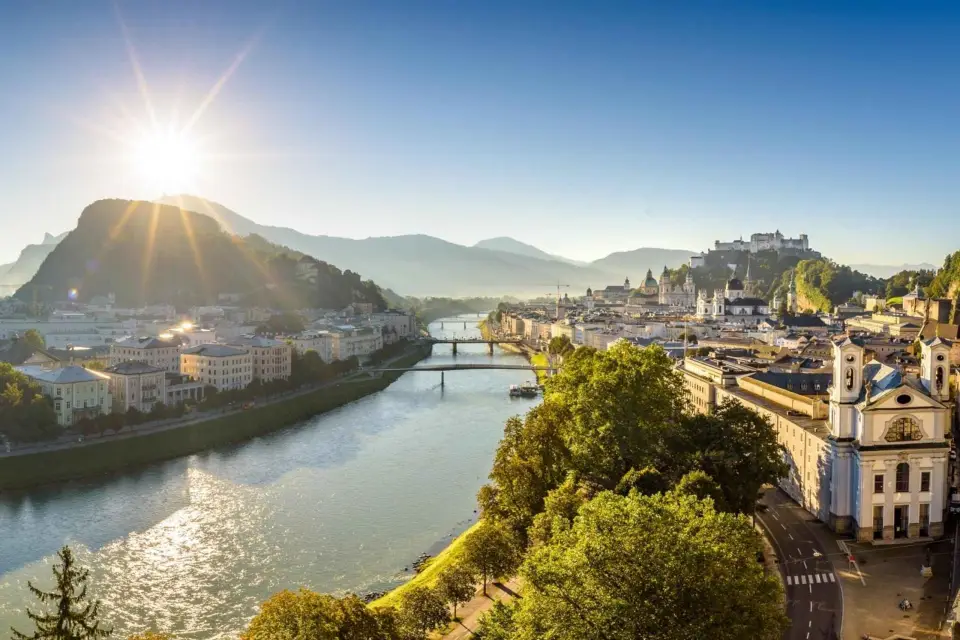 Desde Viena: Los Lagos Austriacos y Salzburgo Tour Privado