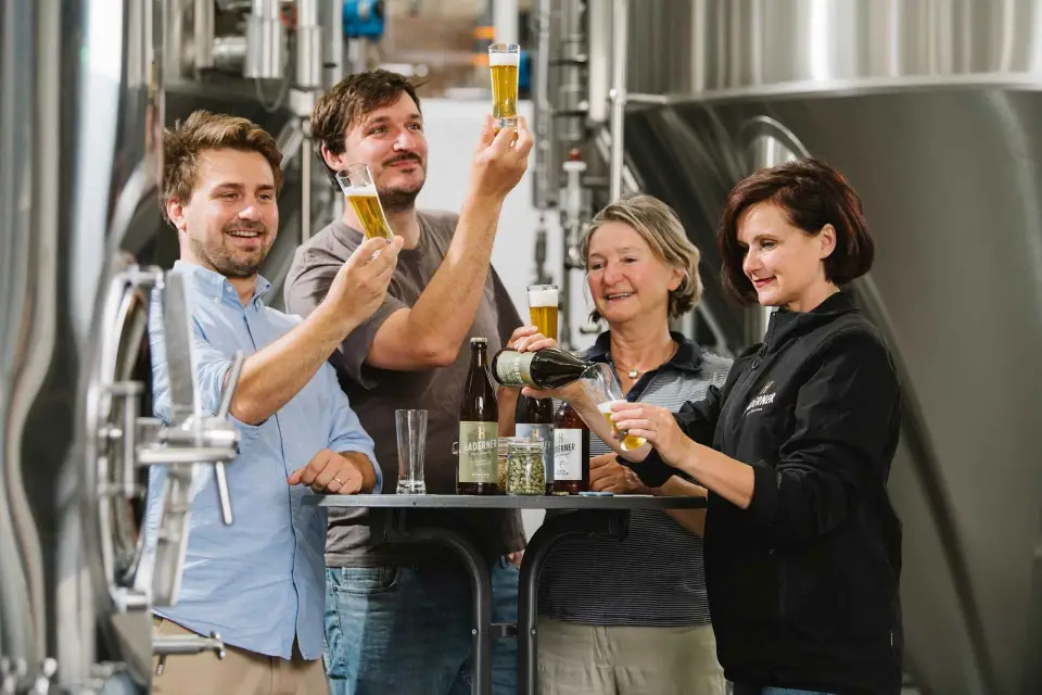 Múnich: Visita exclusiva a una cervecería y cata de 4 cervezas ecológicas