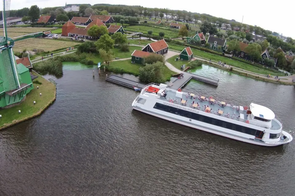 Excursión a los molinos de Zaanse Schans en barco
