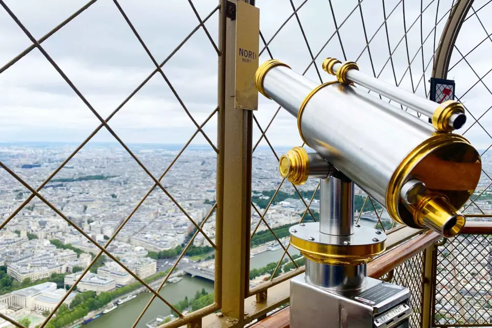 París: Acceso a la 2ª planta de la Torre Eiffel o Acceso a la Cumbre