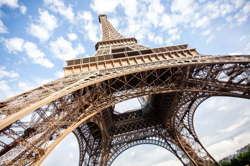 París: Acceso a la Cumbre de la Torre Eiffel o al Segundo Piso