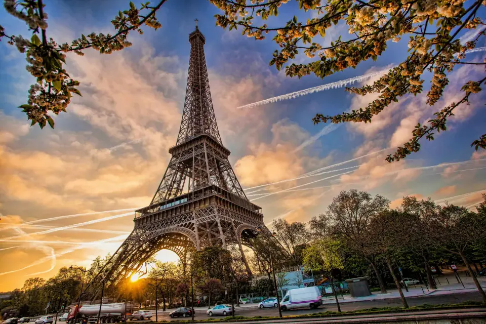 París: Acceso Torre Eiffel Cumbre o Segundo Nivel