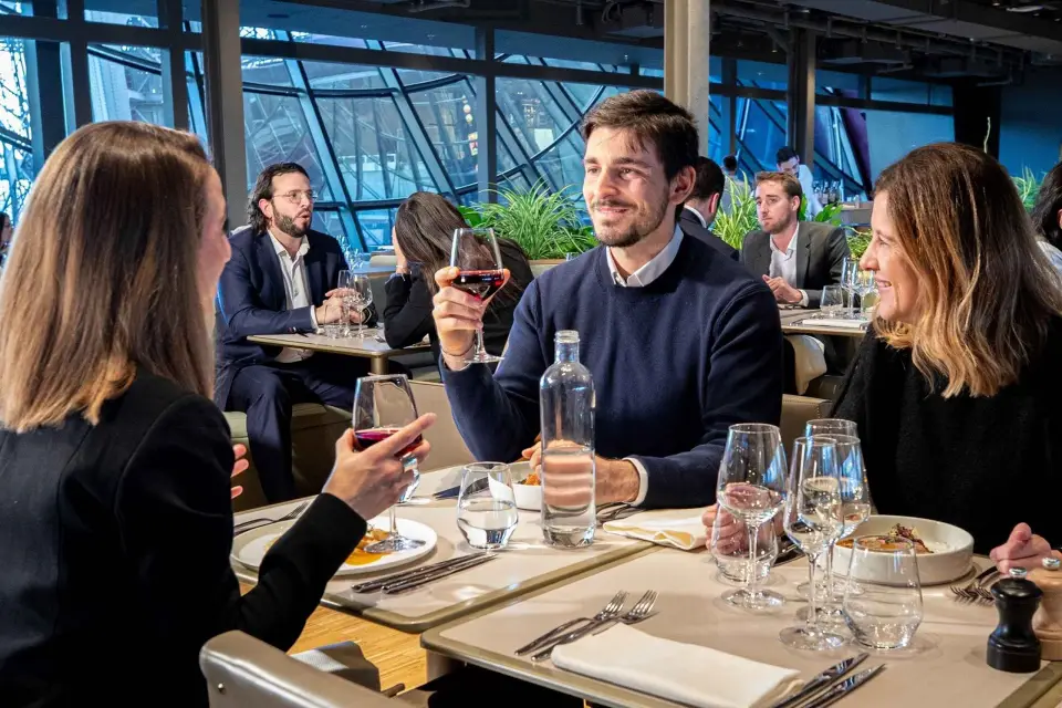 París: Almuerzo en la Madame Brasserie de la Torre Eiffel