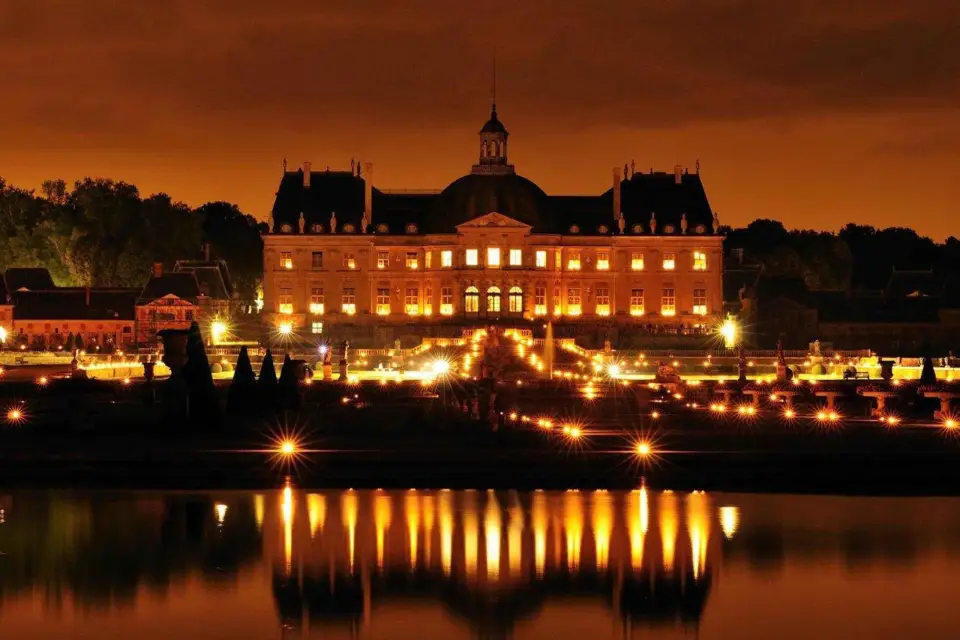 París: Cena a la luz de las velas en Vaux-le-Vicomte en limusina