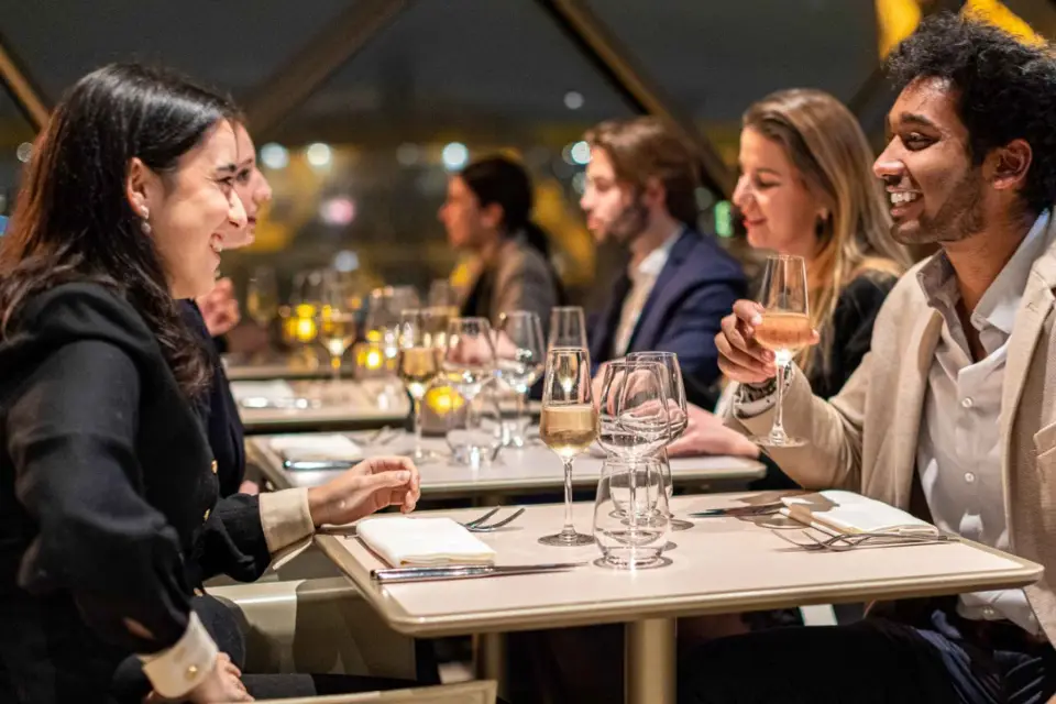 París: Cena en la Madame Brasserie de la Torre Eiffel