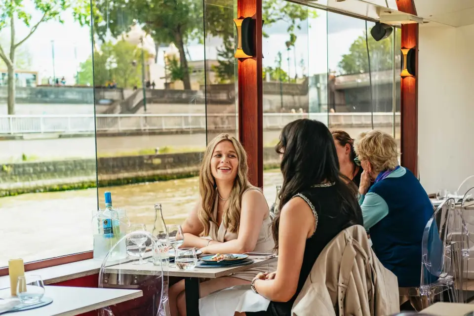 París: Comida italiana de 3 platos Crucero por el Sena