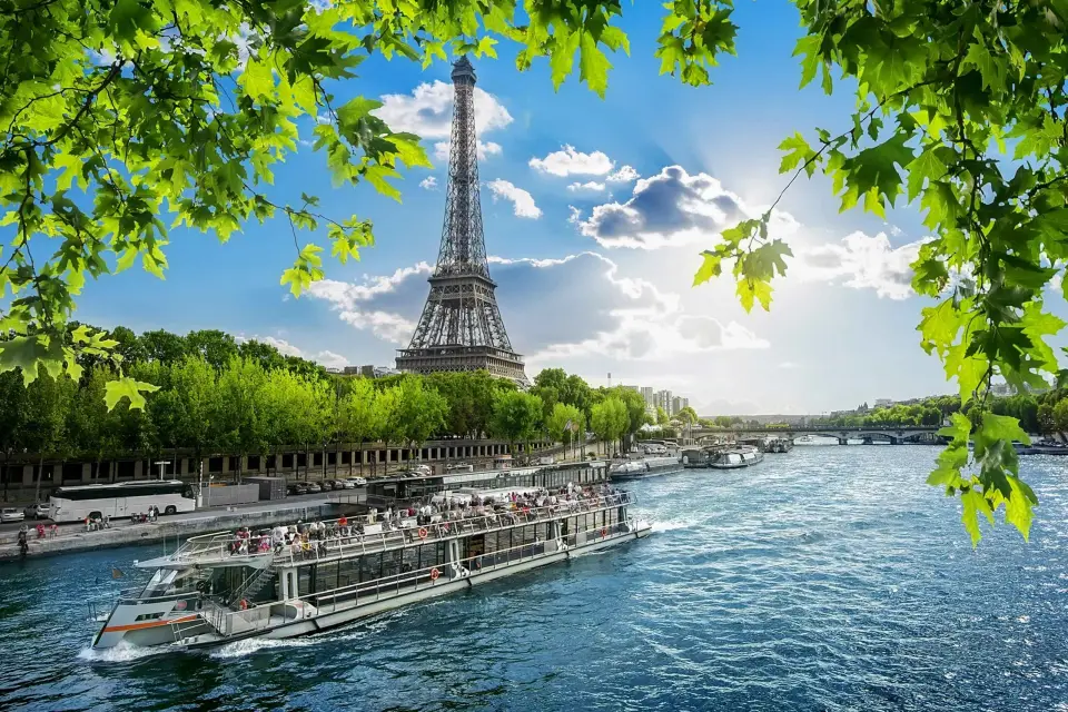 París: Crucero de un día o al atardecer con bebida, helado o postre