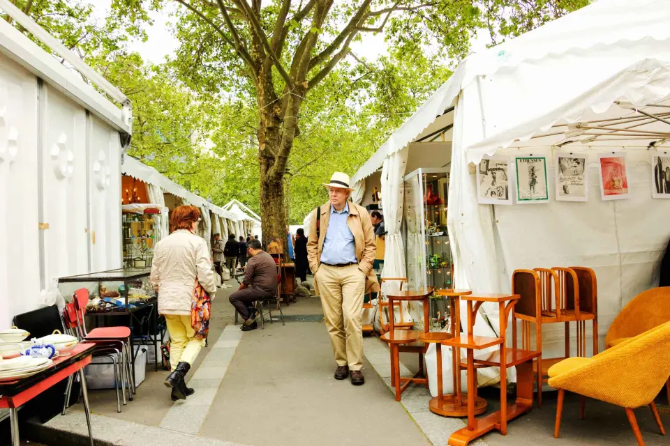 París Descubre los Tesoros del Rastro de Saint Ouen Visita Guiada