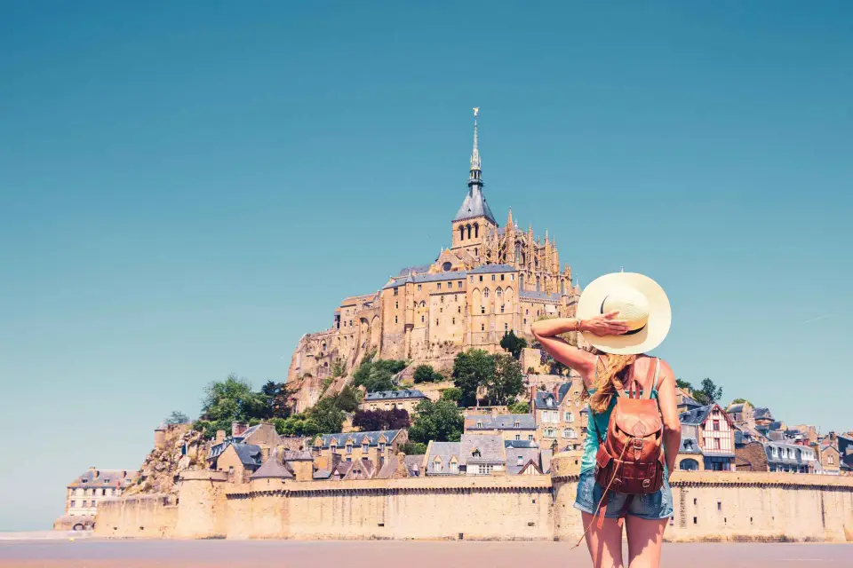 Desde París: Excursión de un día al Monte Saint Michel con guía