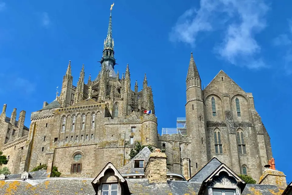 Excursión privada al Monte Saint-Michel desde París Degustación de Calvados