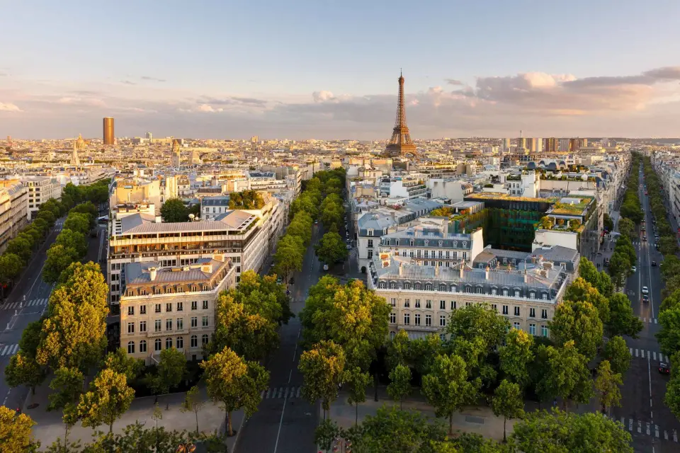 Explora Batignolles: Tour por el París bohemio y artístico