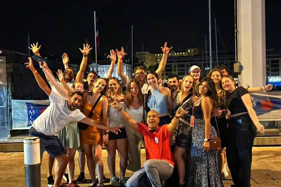 Fiesta Marseille Bar Crawl con chupitos gratis y entrada VIP