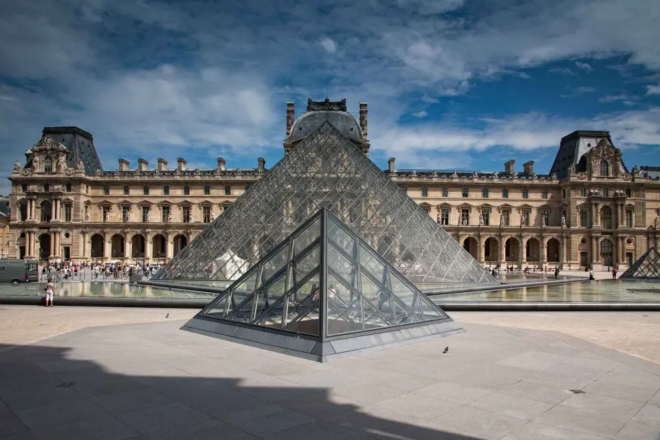 París: Lo más destacado del Louvre Visita guiada privada con ticket de entrada