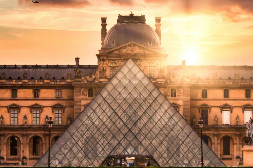 París: Museo del Louvre Visita guiada en grupo reducido